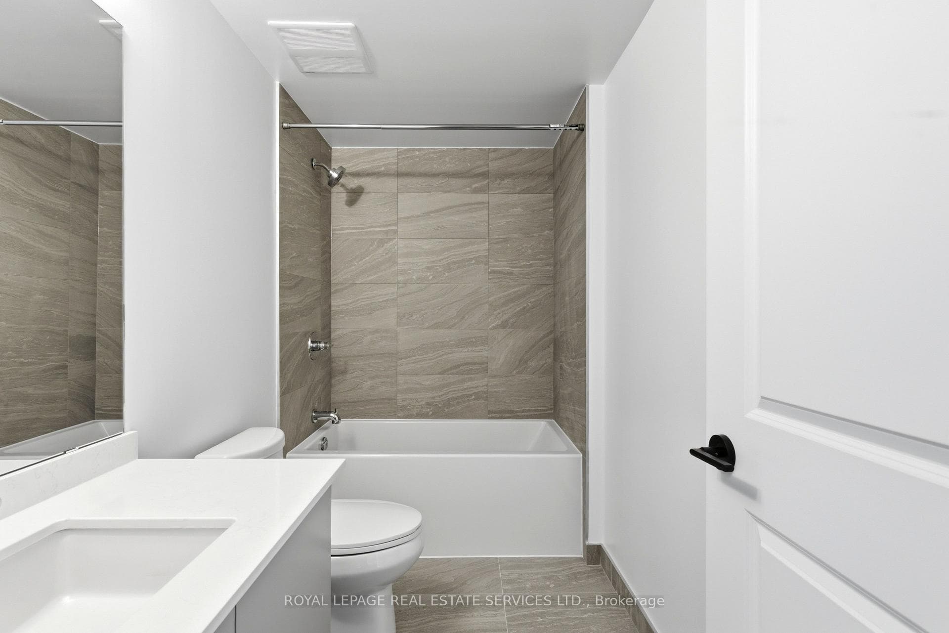 2075 Lakeshore Road Unit 711 - Condo photo 15 of 36 in Burlington, Ontario