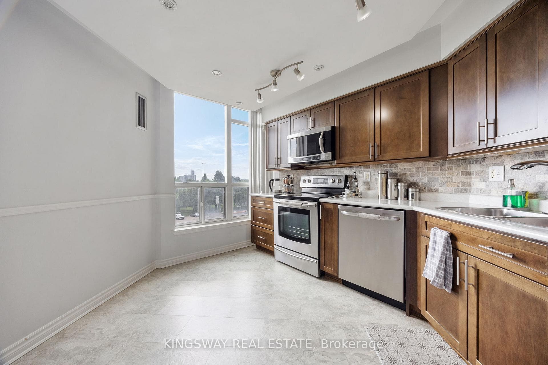12 Laurelcrest Street Unit 507 - Condo photo 17 of 20 in Brampton, Ontario