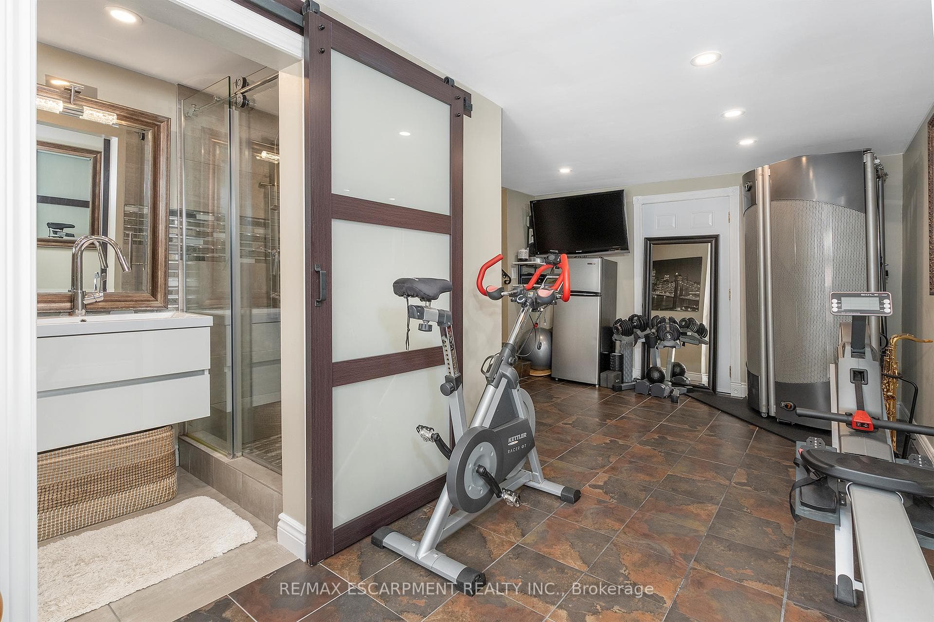 193 Pine Cove Road - Detached photo 16 of 43 in Burlington, Ontario