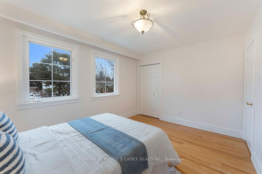 2250 Kenbarb Road - Detached photo 23 of 49 in Mississauga, Ontario