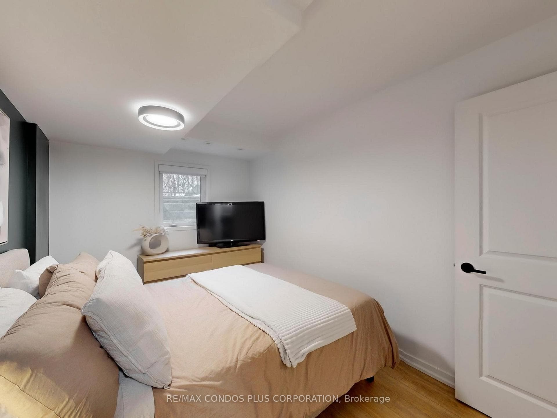 29 Florence Wyle Lane Unit 38 - Condo photo 27 of 43 in Riverdale / Leslieville, Ontario