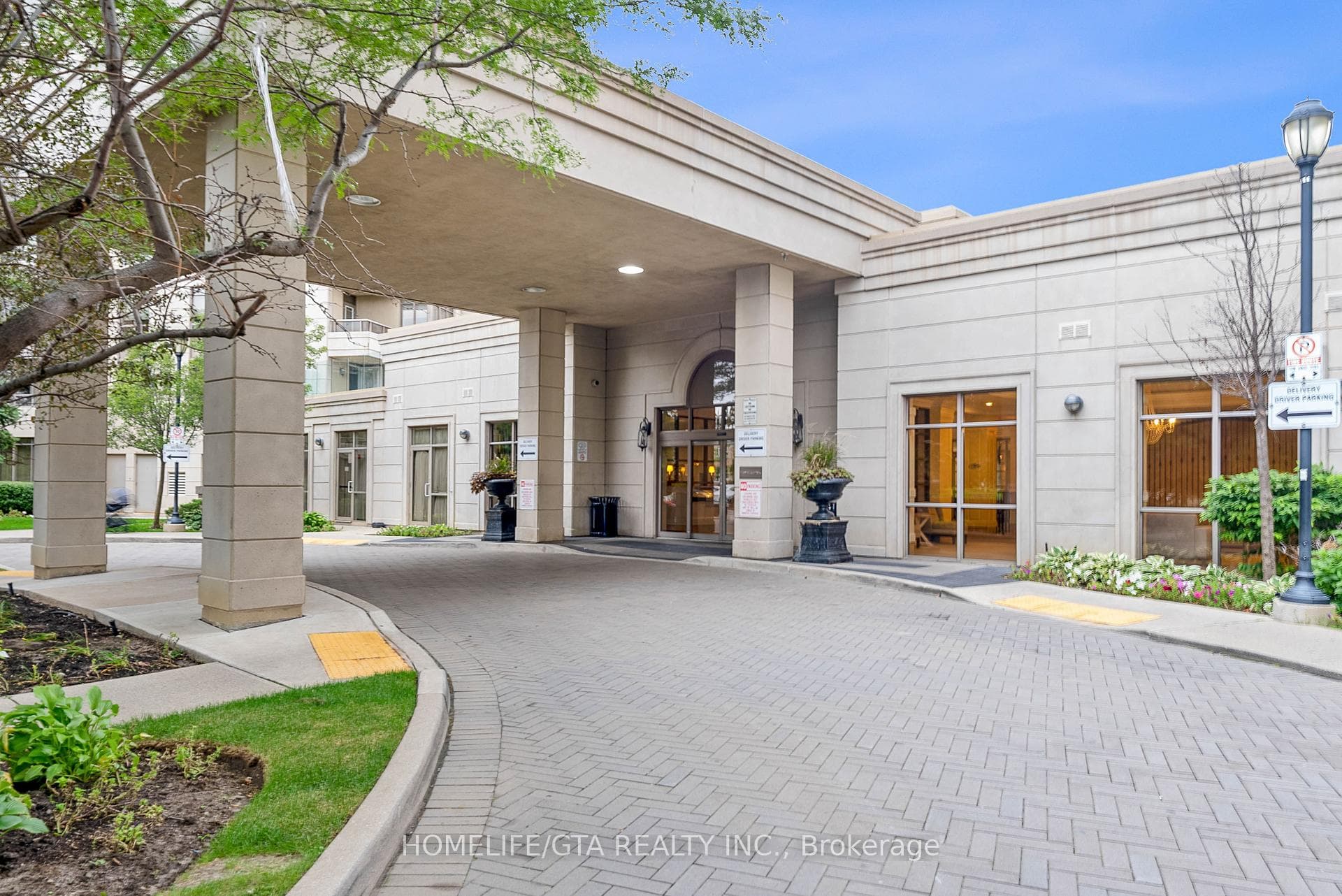 710 Humberwood Boulevard Unit 1112 - Condo photo 3 of 39 in Etobicoke (West Mall / Rexdale), Ontario