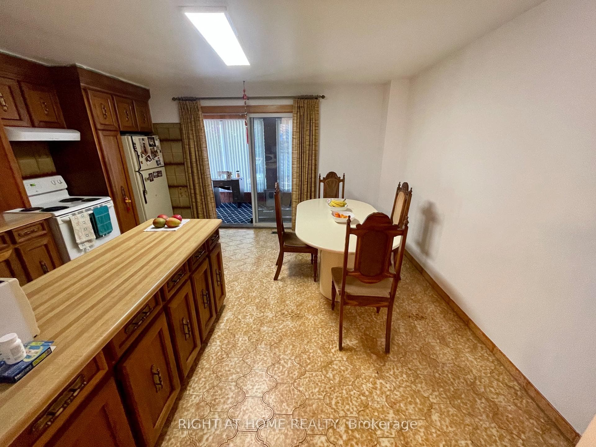 40 Bellevue Avenue - Semi-Detached photo 6 of 34 in Downtown Toronto / Waterfront, Ontario