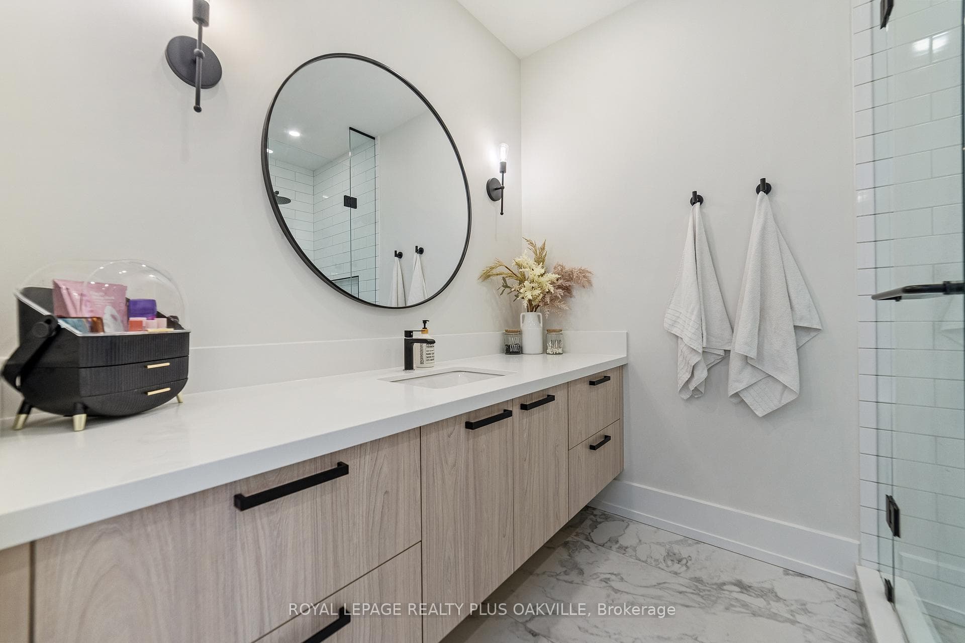 2057 Salvator Boulevard - Detached photo 29 of 50 in Oakville, Ontario