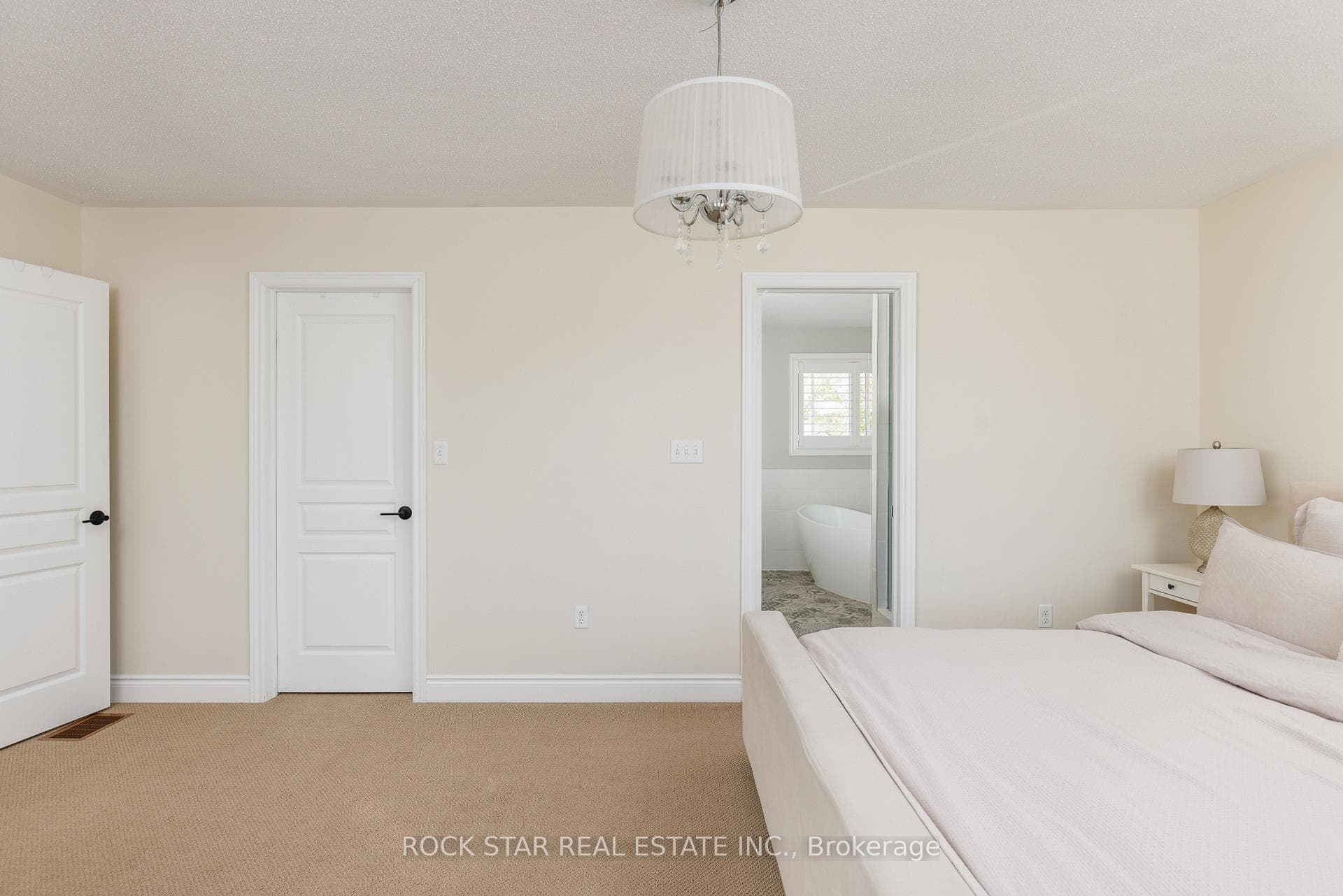 2277 Blue Oak Circle - Detached photo 28 of 46 in Oakville, Ontario