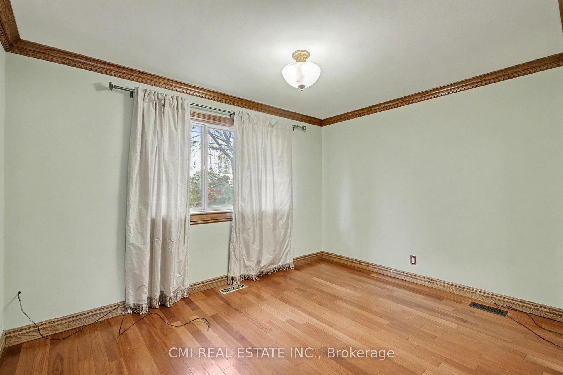460 Martin Grove Road - Detached photo 17 of 38 in Etobicoke (Islington / Rexdale), Ontario