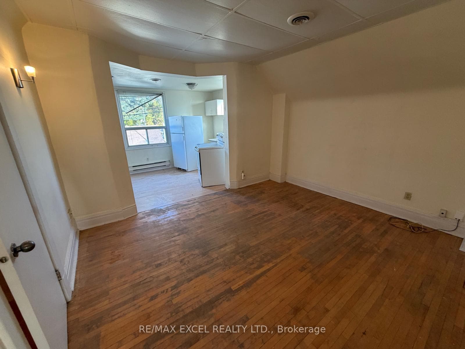 515 Warden Avenue Unit #Upper - Detached photo 10 of 11 in Birch Cliff / Cliffside, Ontario