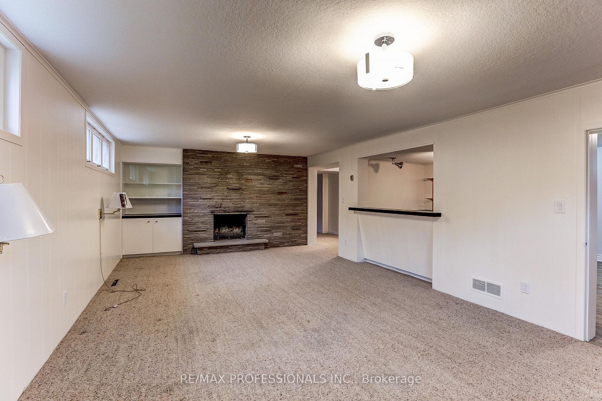 23 Ravensbourne Crescent - Detached photo 31 of 44 in Etobicoke (Islington / Rexdale), Ontario