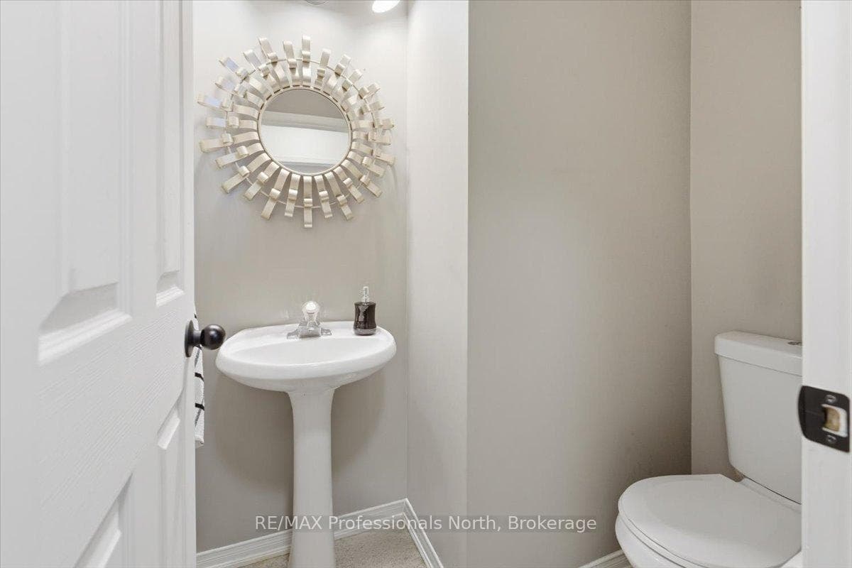 98 Roxton Road - Semi-Detached photo 13 of 28 in Oakville, Ontario