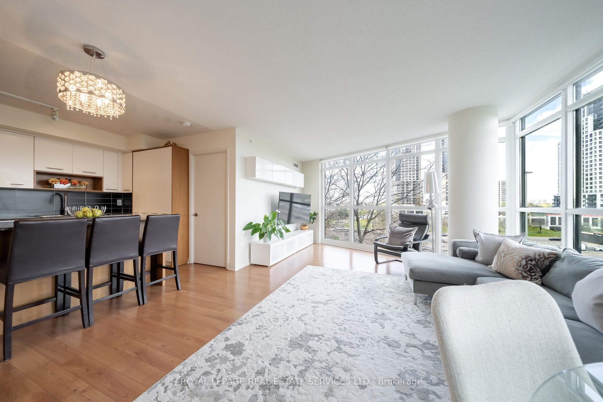 1 Valhalla Inn Road Unit 607 - Condo photo 1 of 47 in Etobicoke (Islington / Rexdale), Ontario