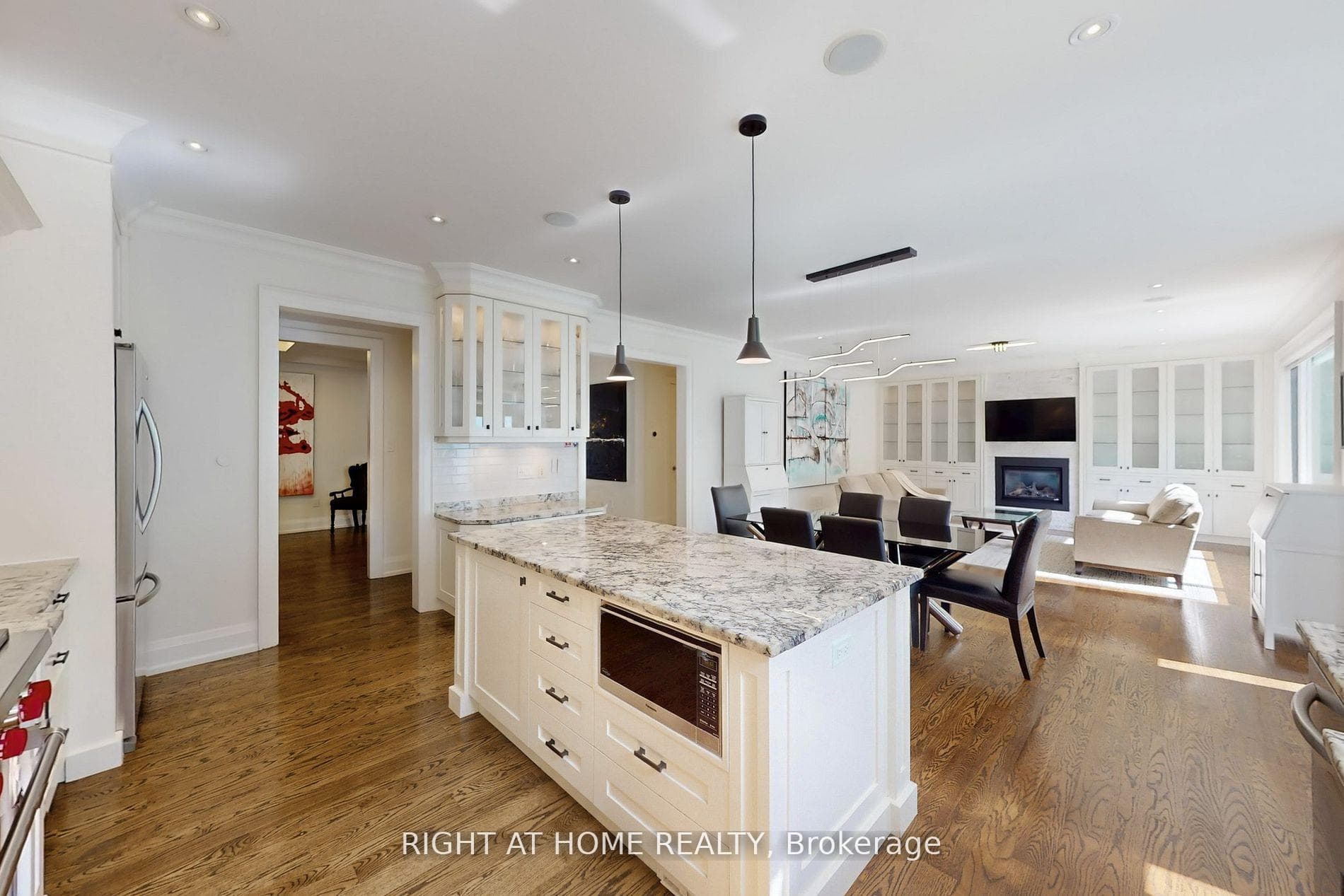 490 Orchard Drive - Detached photo 6 of 22 in Oakville, Ontario