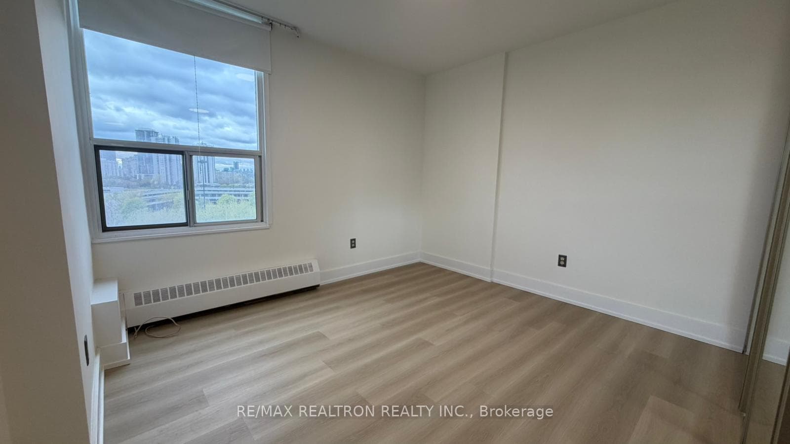 15 Vicora Linkway N/A Unit 903 - Condo photo 17 of 30 in Flemingdon Park / Don Mills, Ontario