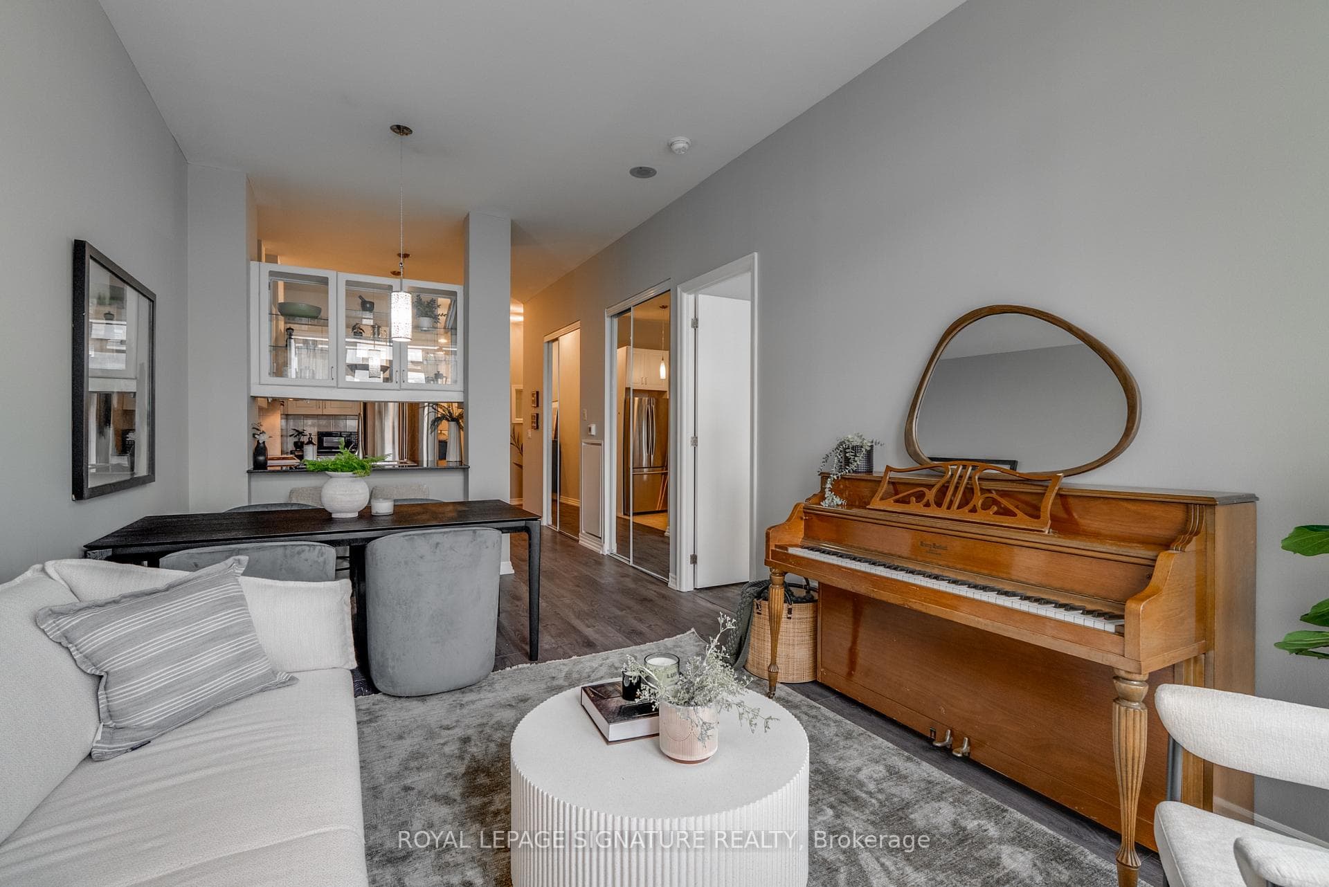 797 Don Mills Road Unit 904 - Condo photo 3 of 26 in Flemingdon Park / Don Mills, Ontario