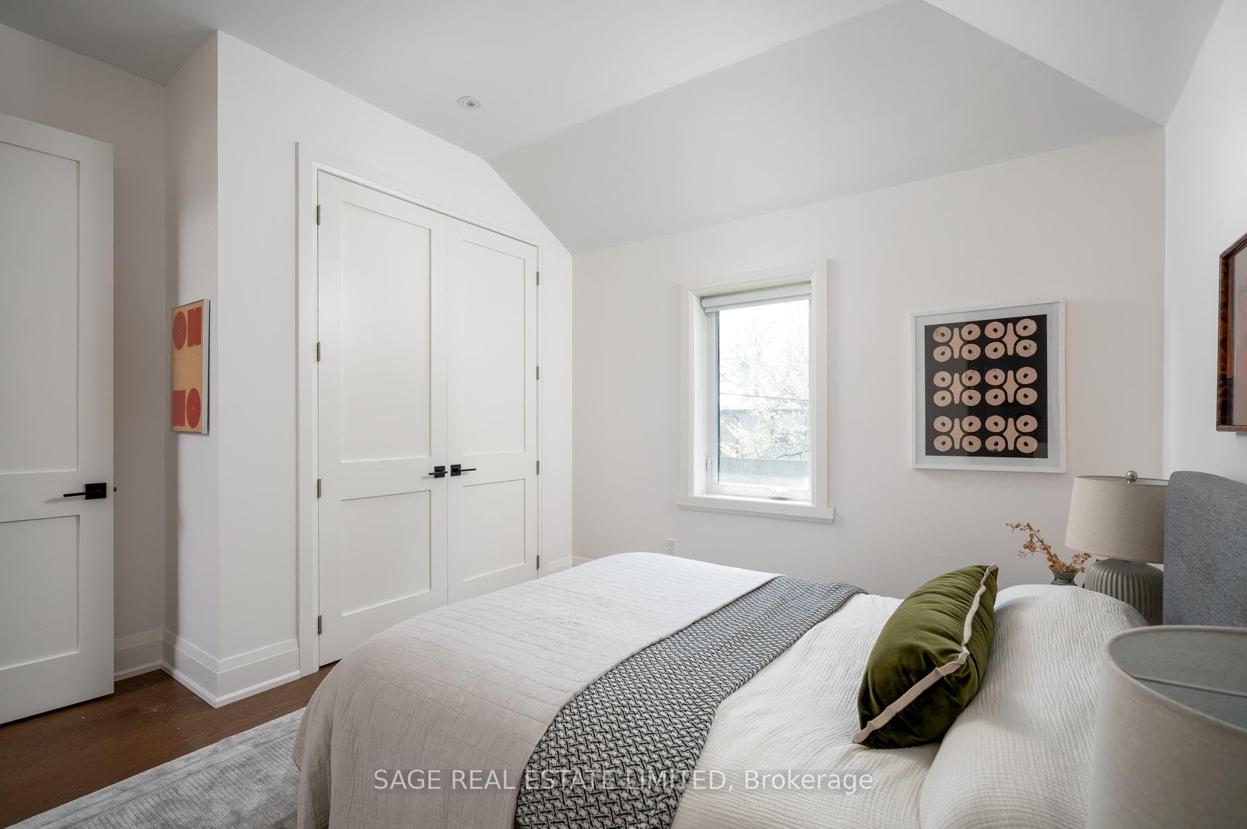7 Rathgar Avenue - Detached photo 22 of 38 in Etobicoke (Islington / Rexdale), Ontario