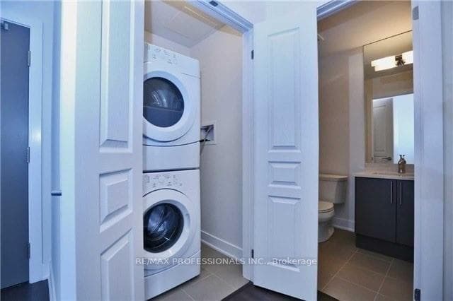 128 Garden Drive Unit 323 - Condo photo 16 of 17 in Oakville, Ontario