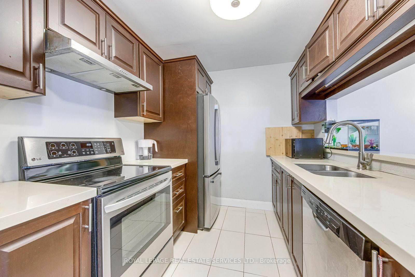 1450 Glen Abbey Gate Unit 911 - Condo photo 17 of 29 in Oakville, Ontario