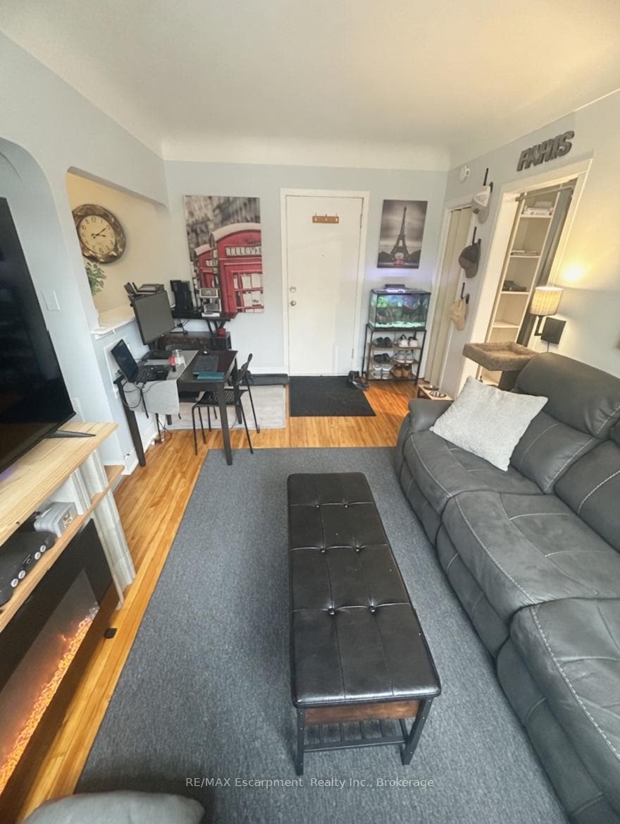 60 Robinson Street Unit 305 - Condo photo 6 of 12 in Hamilton, Ontario