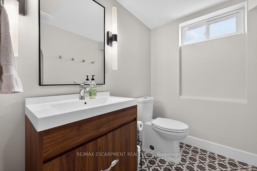 3088 PALMER Drive - Detached photo 36 of 50 in Burlington, Ontario