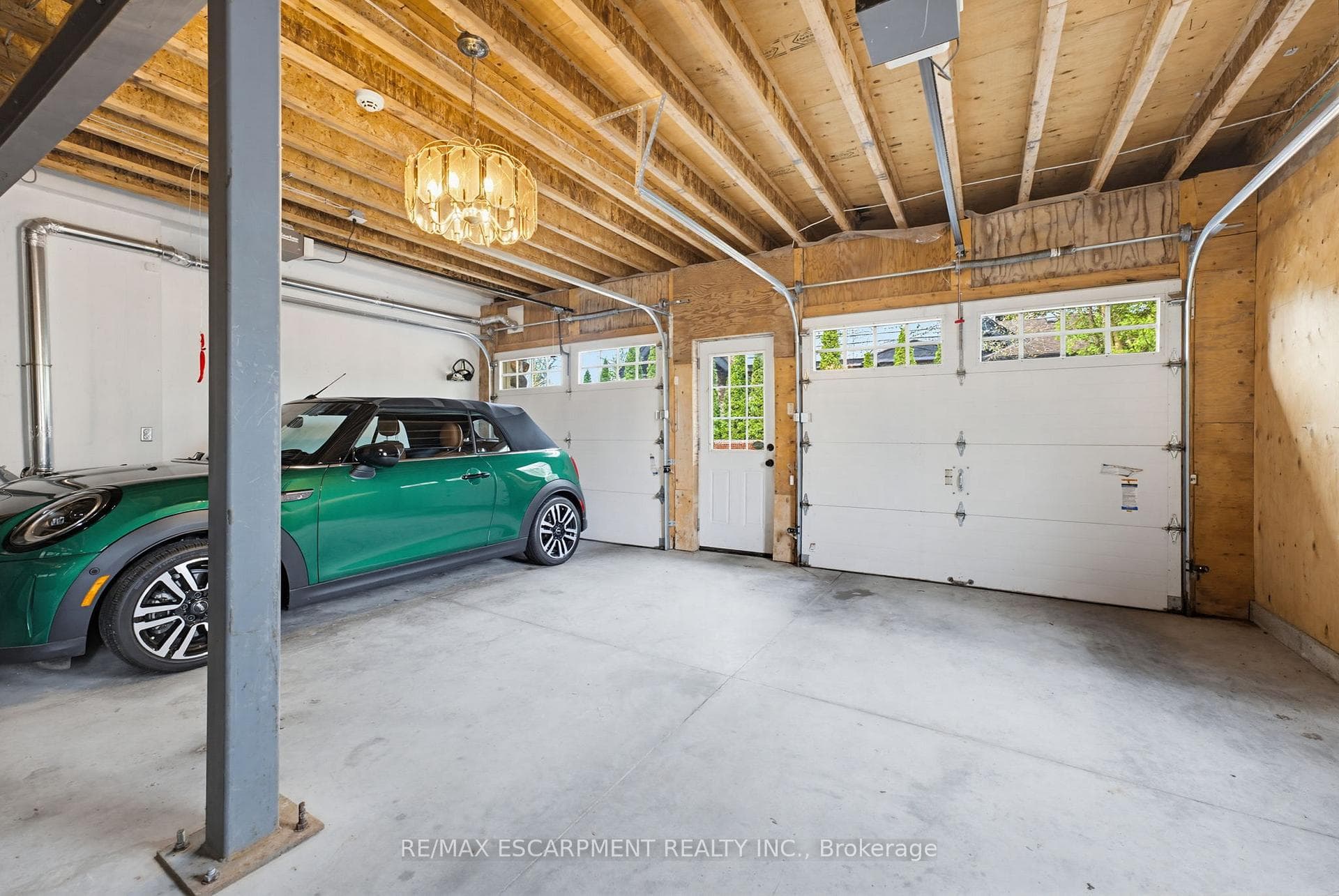 3083 LAKESHORE Road - Detached photo 44 of 50 in Burlington, Ontario