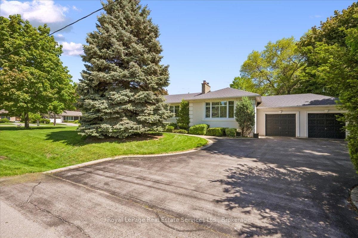 281 Pinehurst Drive - Detached photo 3 of 50 in Oakville, Ontario