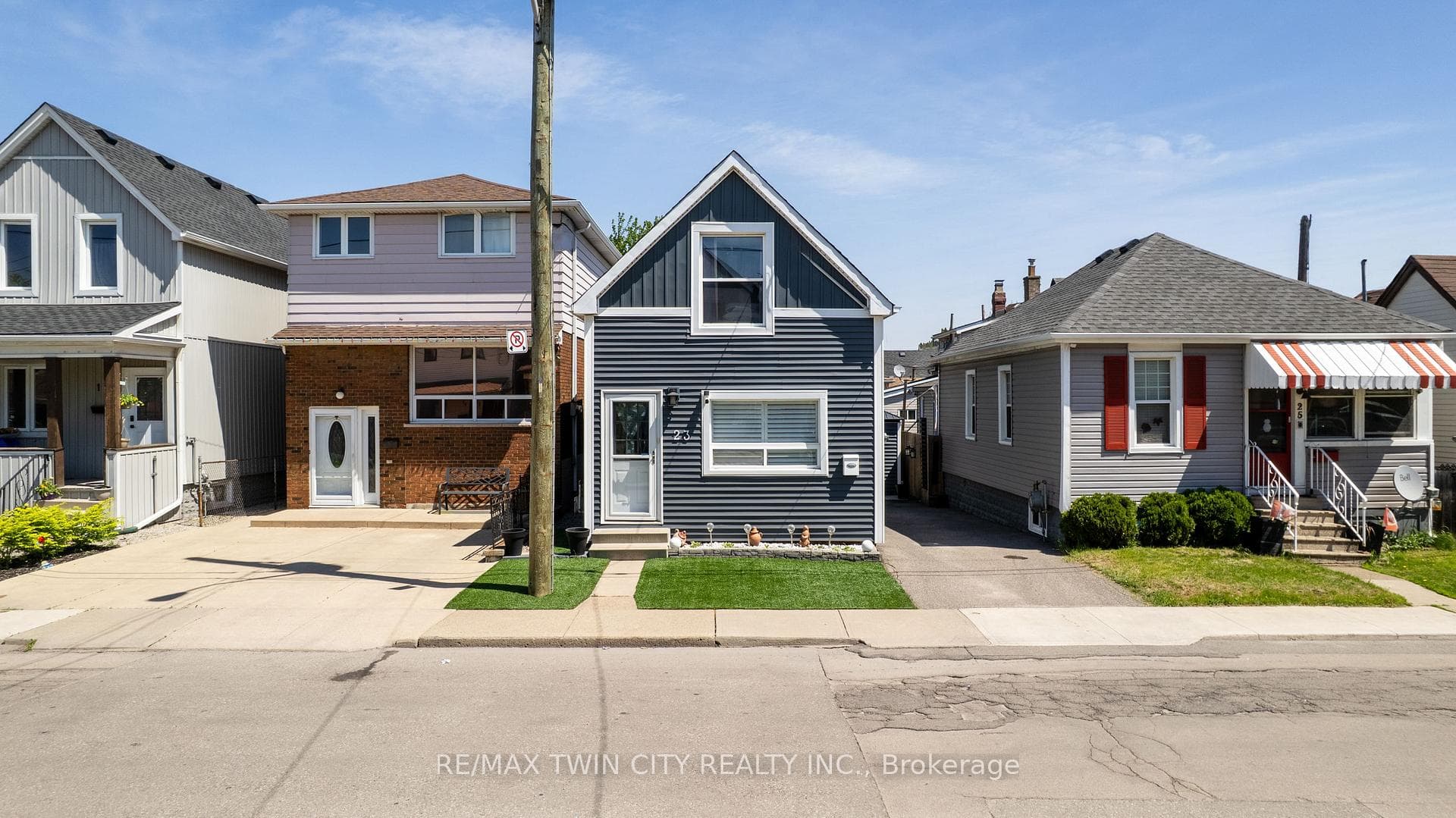 23 Britannia Avenue - Detached photo 2 of 35 in Hamilton, Ontario