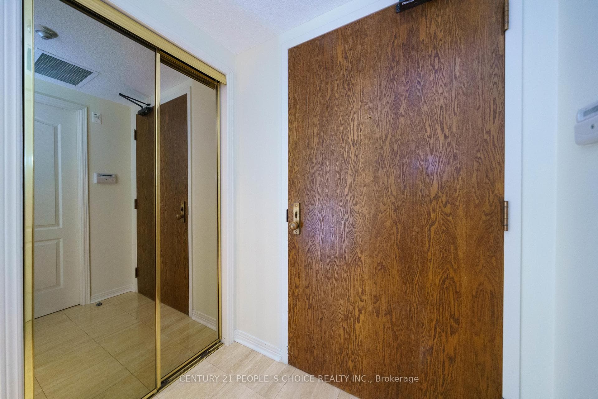 1905 Pilgrims Way Unit 506 - Condo photo 4 of 46 in Oakville, Ontario