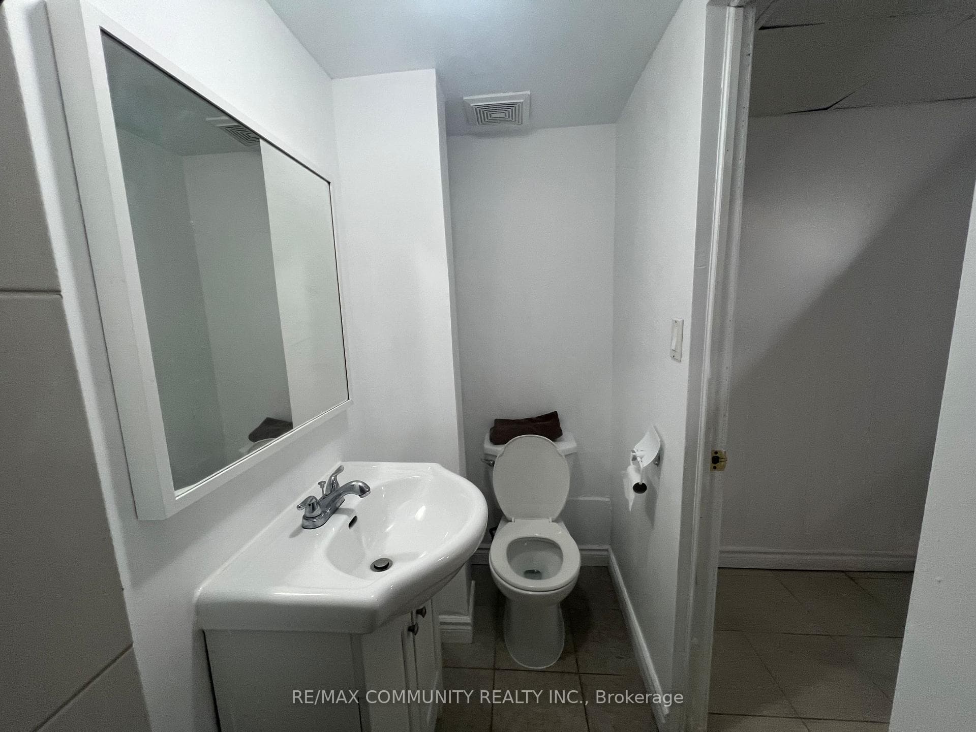 284 Sprucewood Court - Condo photo 11 of 17 in Scarborough Village / Eglinton East, Ontario