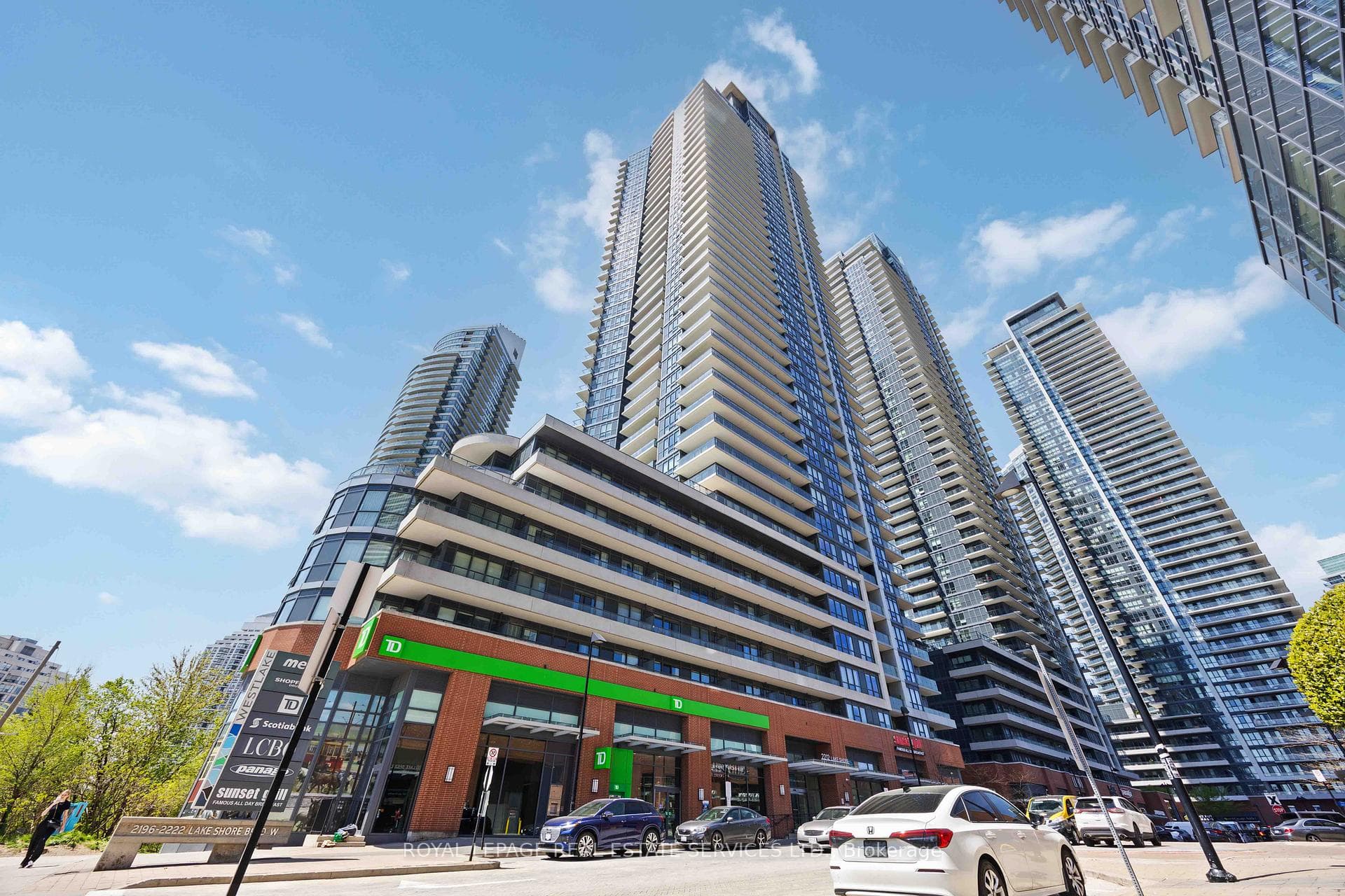 2212 Lake Shore Boulevard Unit 3807 - Condo photo 1 of 44 in Liberty Village / Parkdale / South Parkdale, Ontario