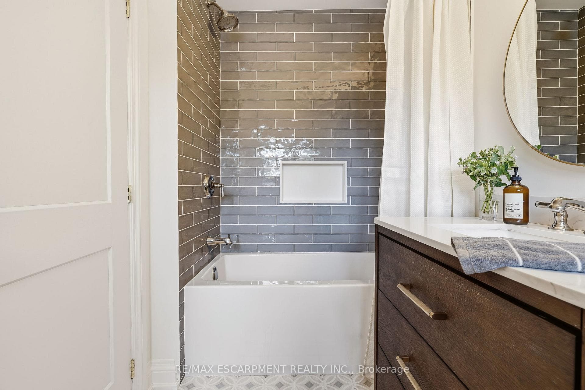 3081 Balmoral Avenue - Detached photo 42 of 50 in Burlington, Ontario