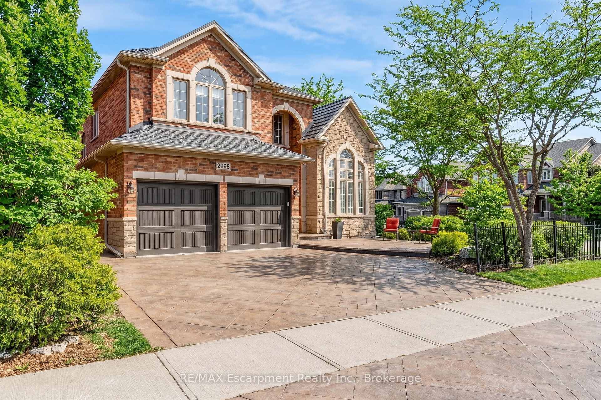 2298 Salcome Drive - Detached for sale in Old Oakville, Ontario