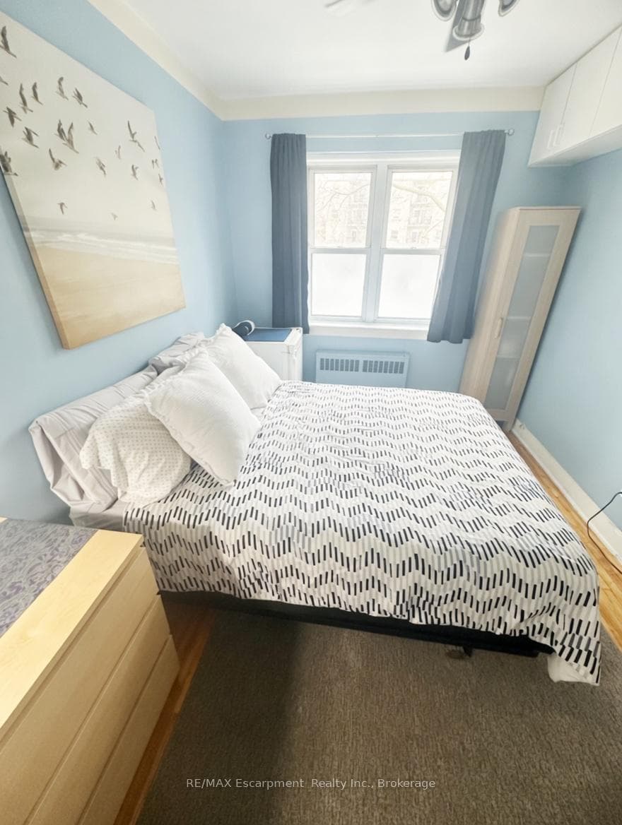 60 Robinson Street Unit 305 - Condo photo 3 of 12 in Hamilton, Ontario