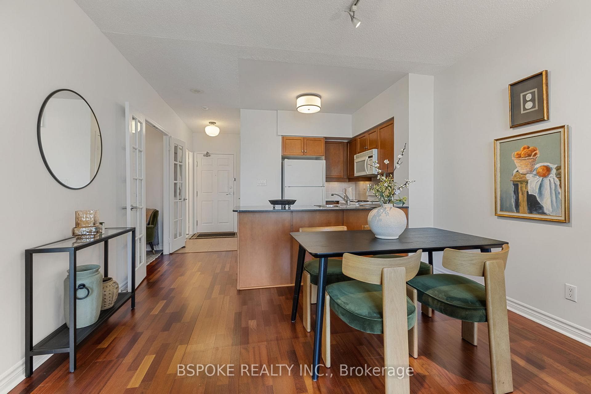 19 Barberry Place Unit 804 - Condo photo 9 of 21 in Hillcrest Village / Bayview Village, Ontario