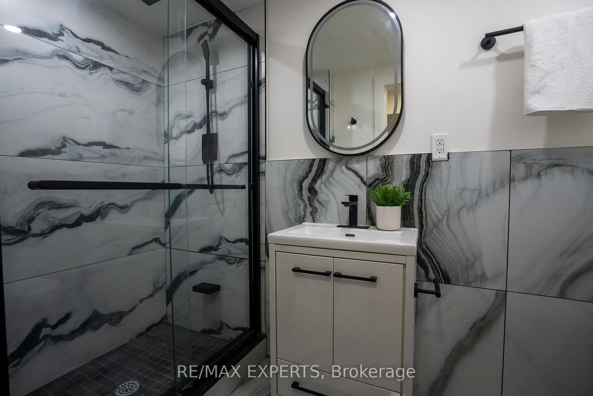 27 Fallingdale Crescent - Semi-Detached photo 27 of 40 in Brampton, Ontario