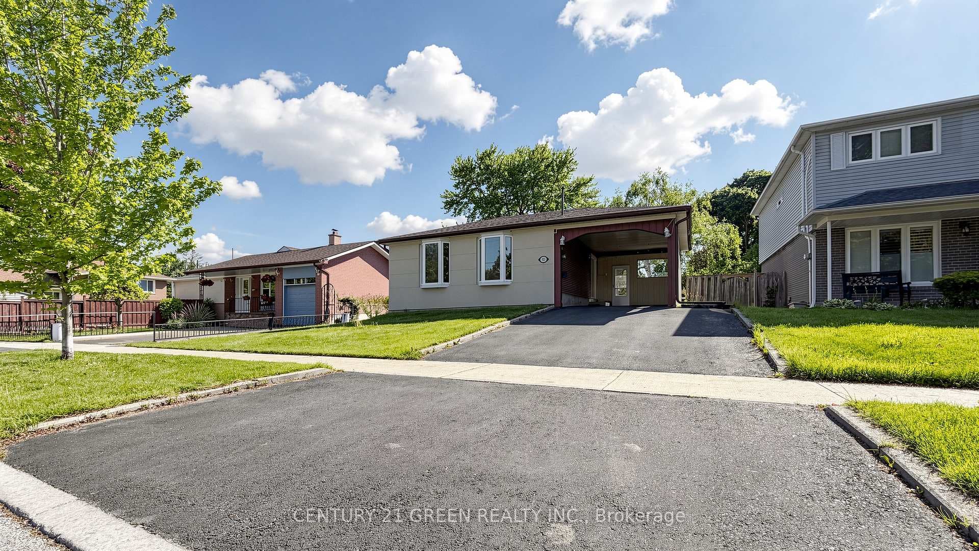 95 Kearney Drive - Detached photo 2 of 45 in Etobicoke (West Mall / Rexdale), Ontario