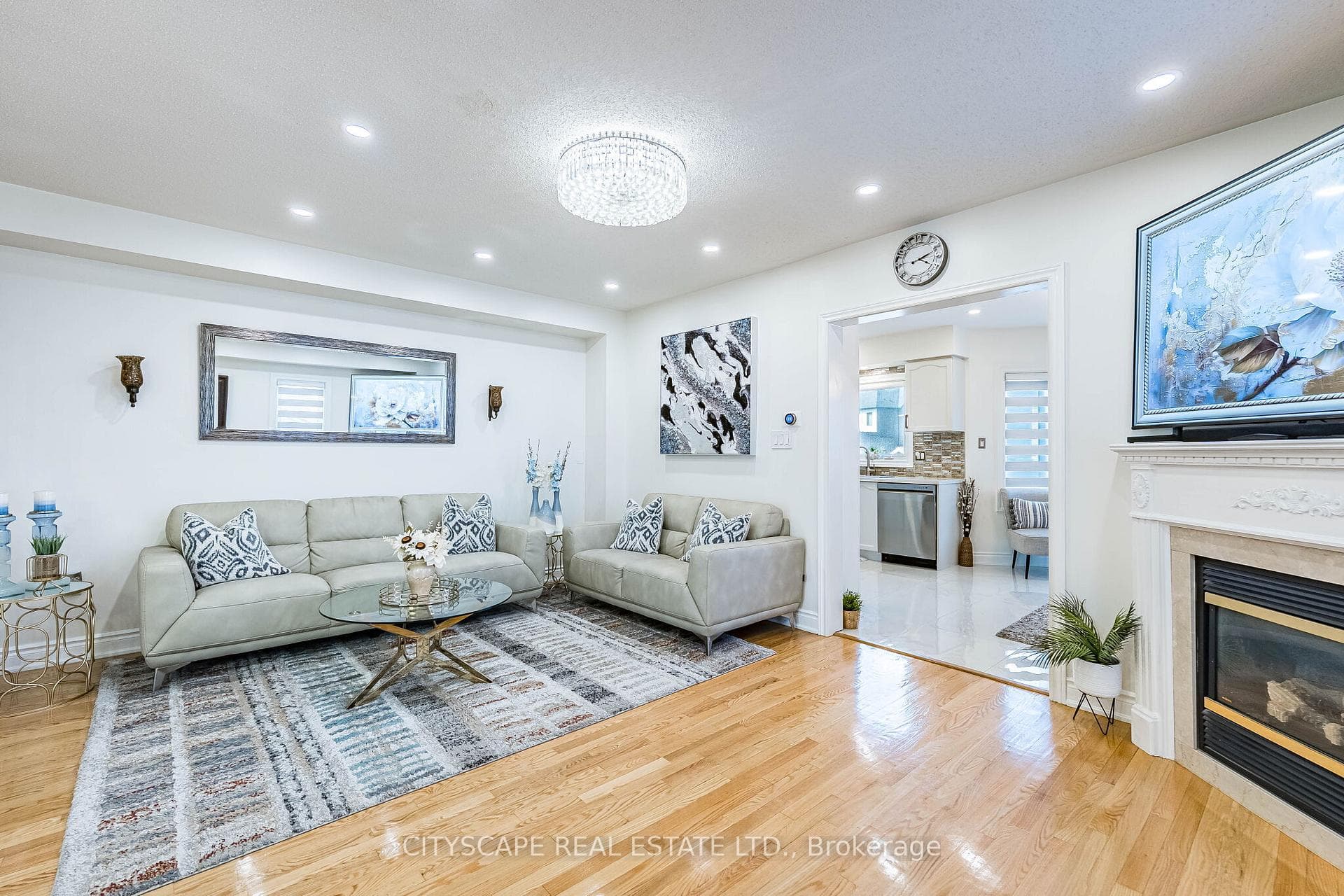6681 Jazzy Mews - Semi-Detached photo 12 of 50 in Mississauga, Ontario