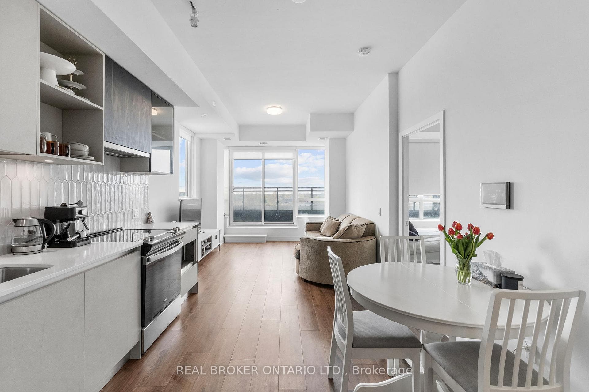 405 Dundast Street Unit 328 - Condo photo 15 of 33 in Oakville, Ontario