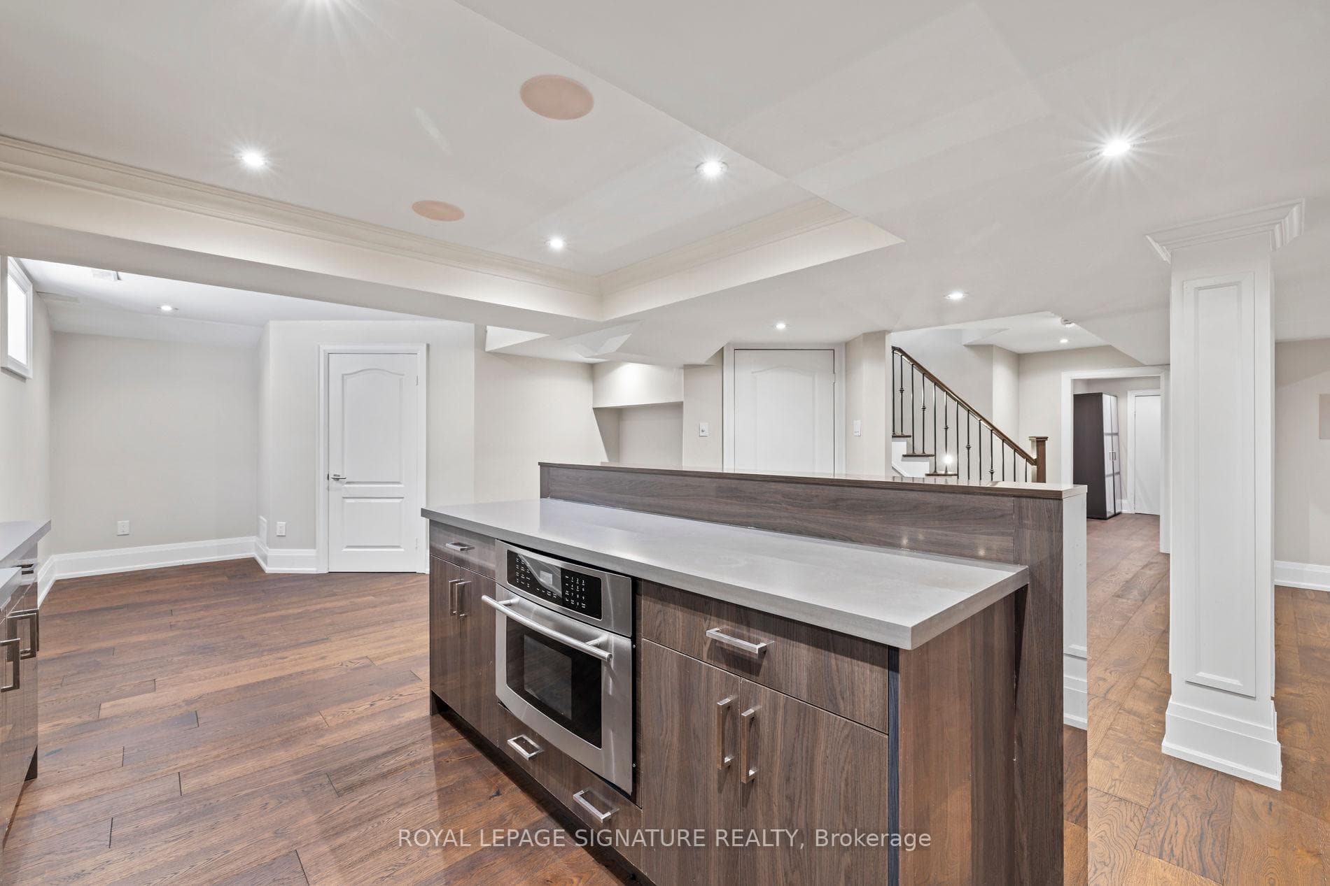 2480 Upper Valley Crescent - Detached photo 39 of 50 in Oakville, Ontario