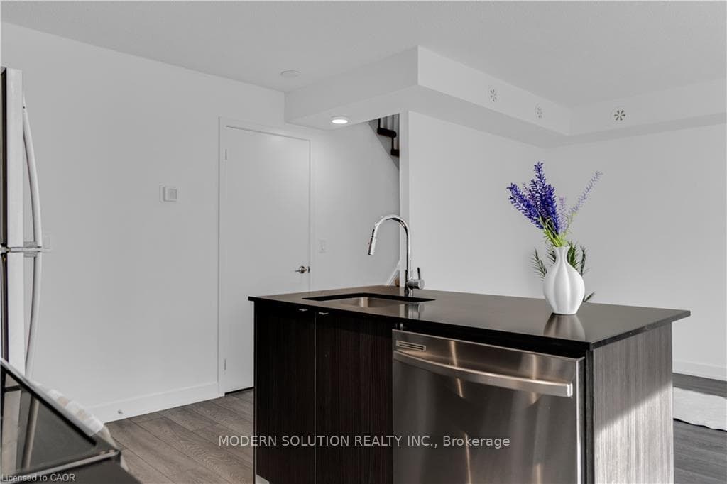 1131 Cooke Boulevard Unit 712 - Condo photo 14 of 29 in Burlington, Ontario