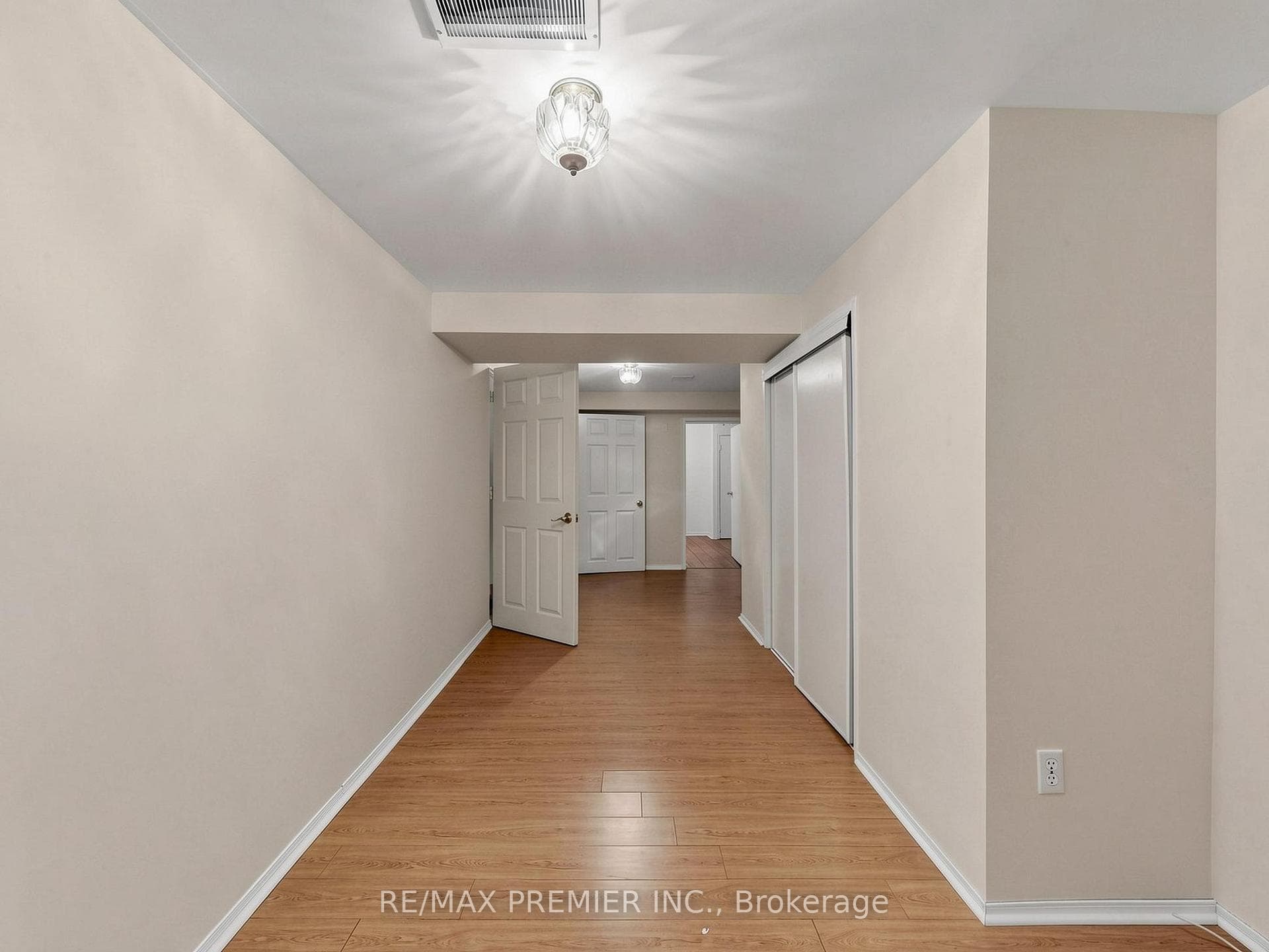 4579 Guildwood Way - Detached photo 30 of 31 in Mississauga, Ontario