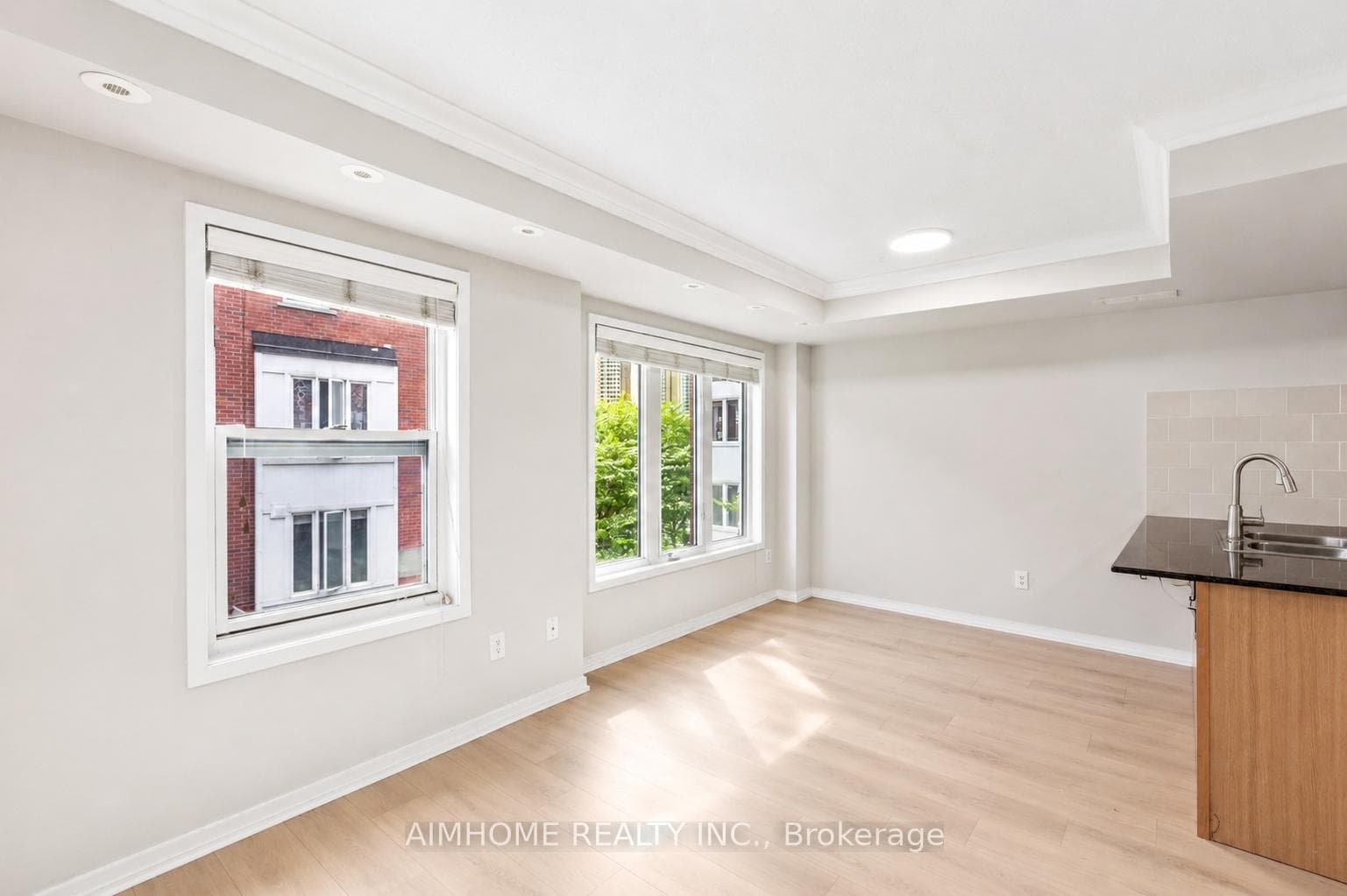 29 Frances Loring Lane Unit 6 - Condo photo 6 of 39 in Riverdale / Leslieville, Ontario
