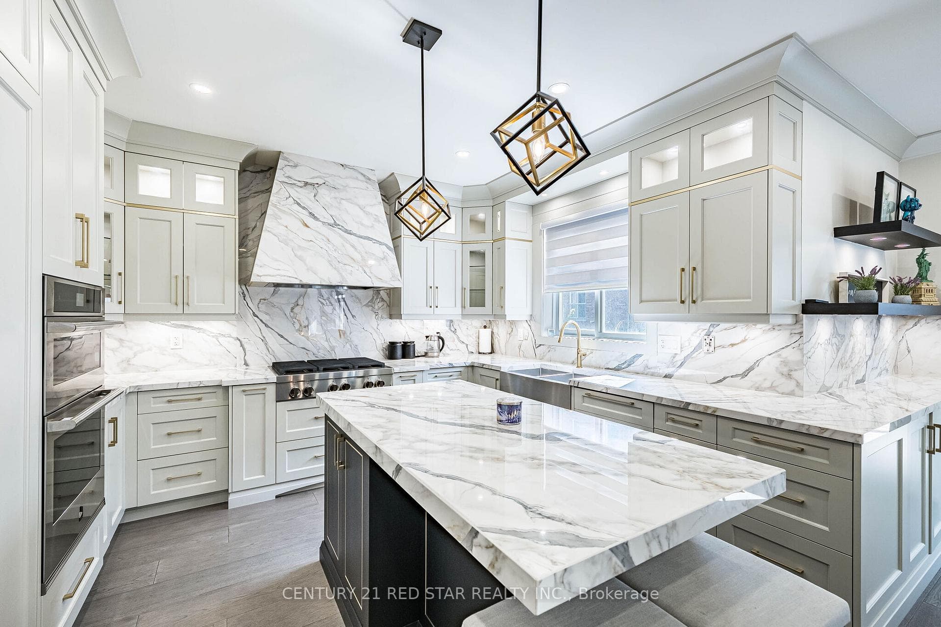 396 Derrydale Drive - Detached photo 5 of 48 in Mississauga, Ontario