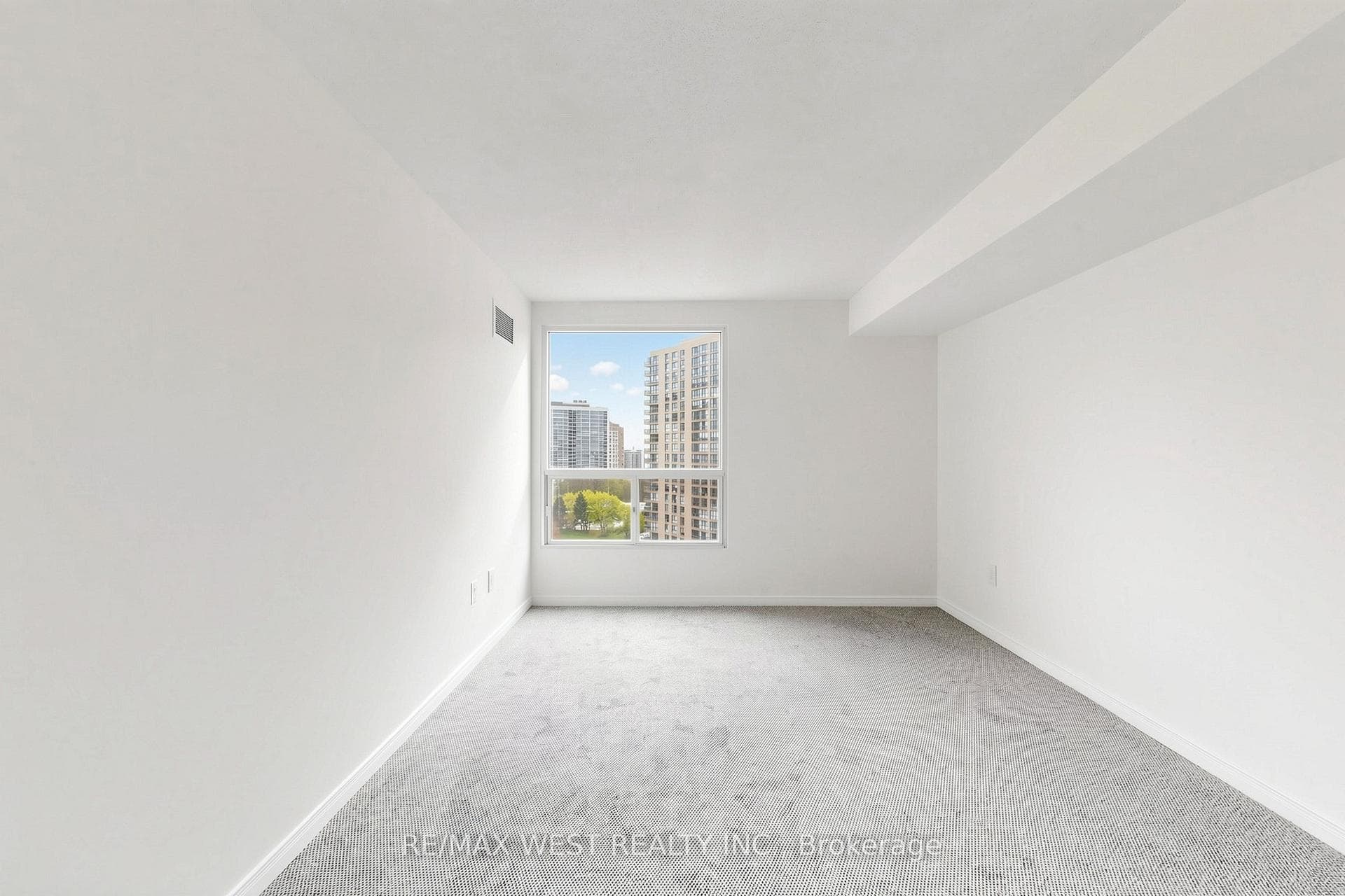5 Concorde Place Unit 1302 - Condo photo 23 of 47 in Don Mills / Parkwoods / Victoria Village, Ontario