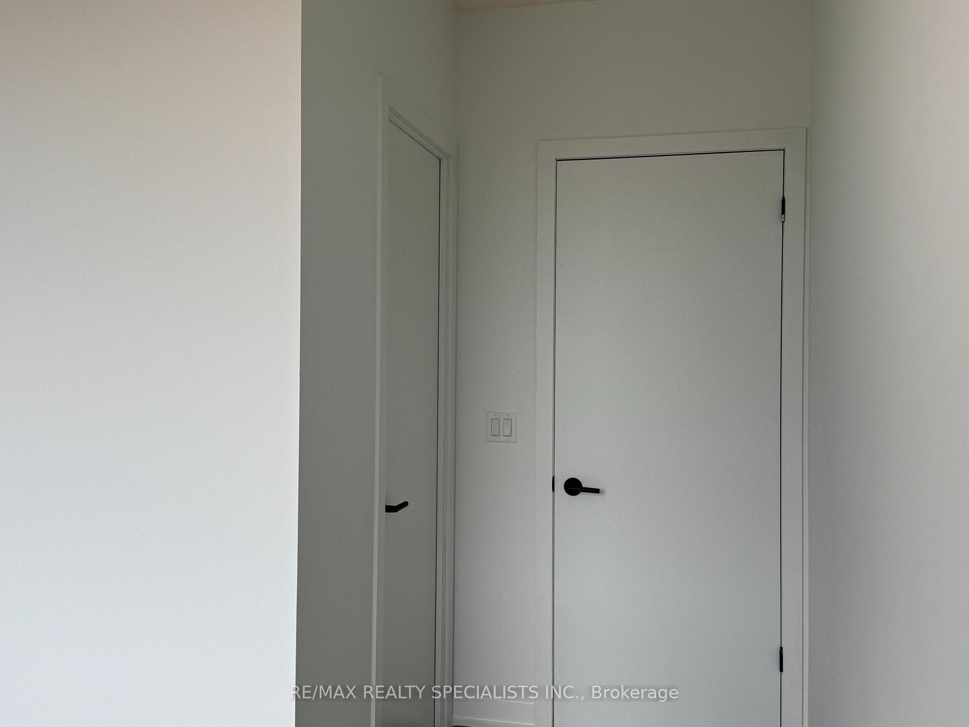 4878 POWERS Common Unit C1110 - Condo photo 11 of 30 in Burlington, Ontario