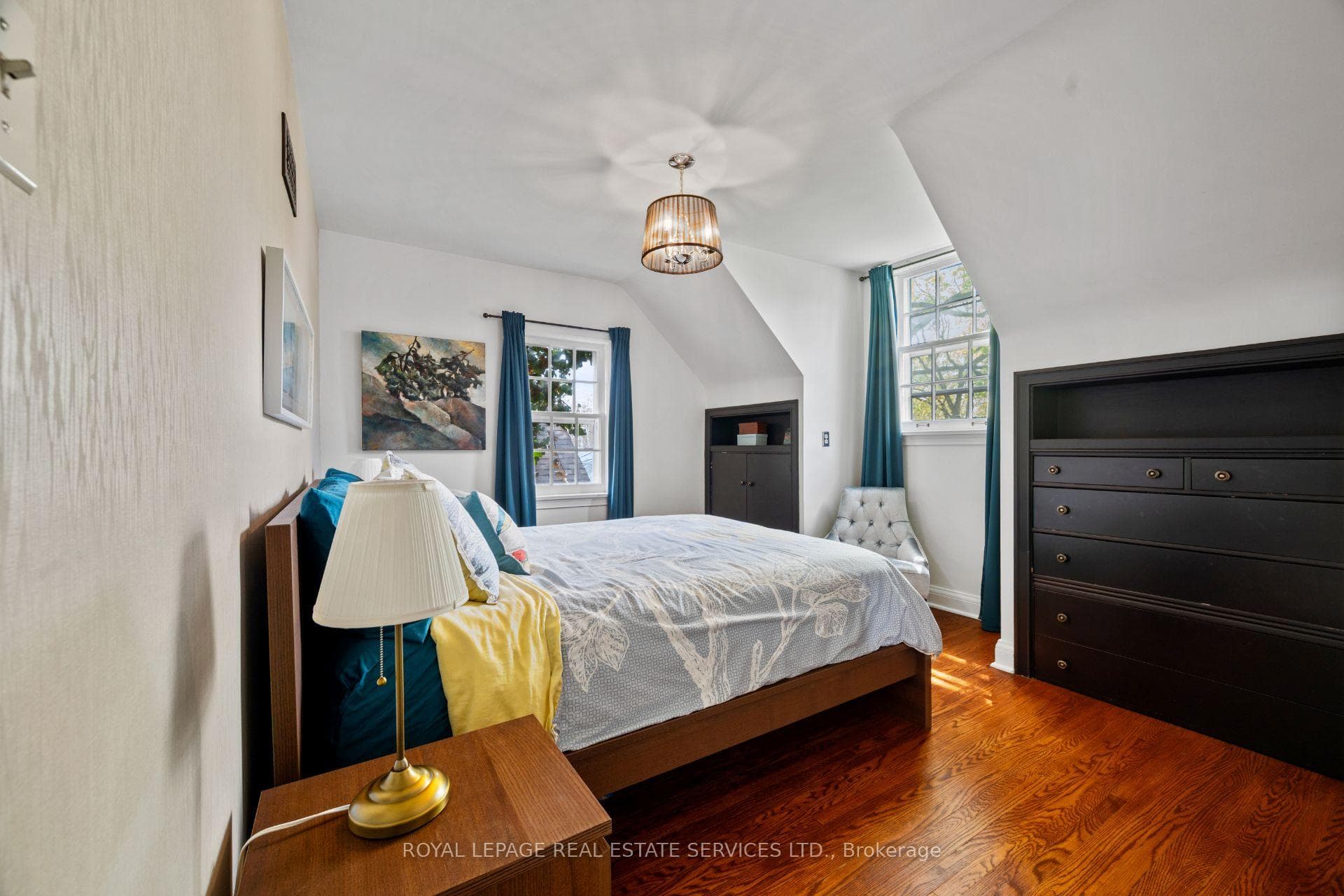28 Holloway Road - Detached photo 22 of 31 in Etobicoke (Islington / Rexdale), Ontario