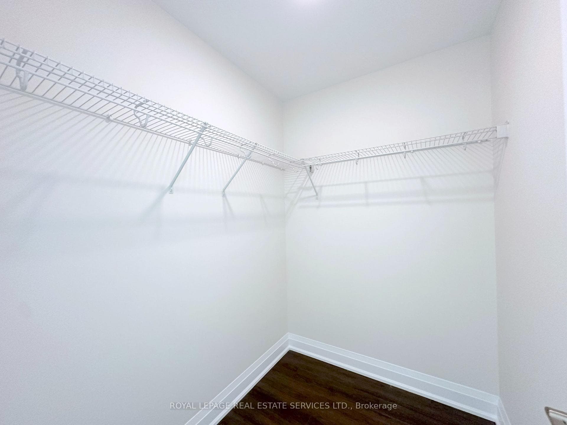 2333 Taunton Road Unit 209 - Condo photo 9 of 26 in Oakville, Ontario