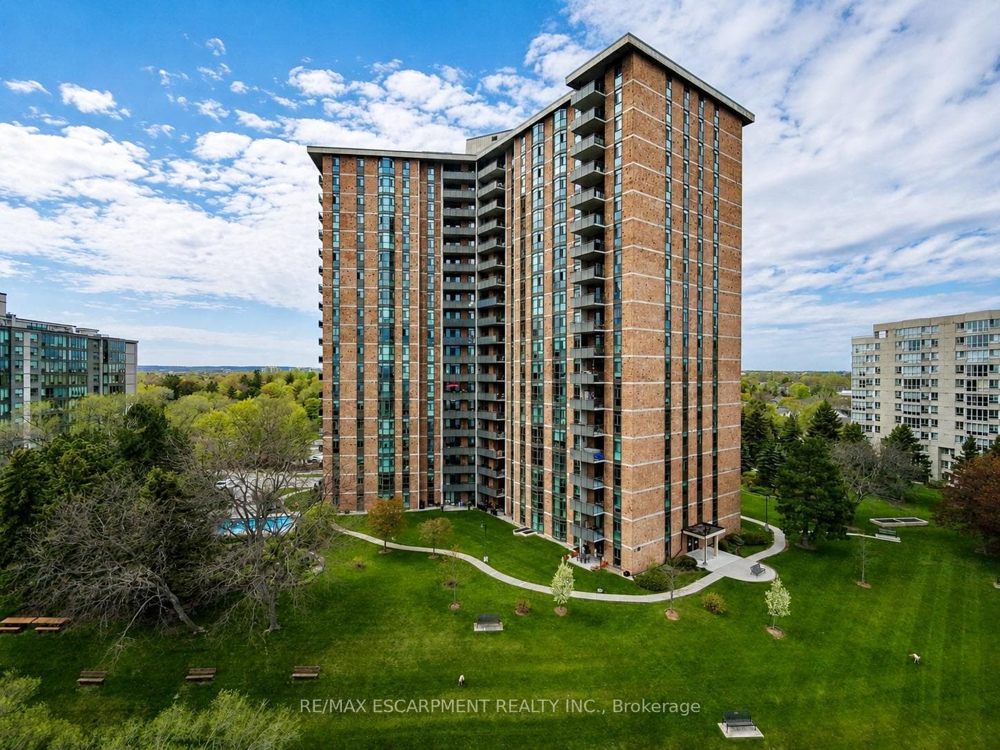 5250 Lakeshore Road Unit 602 - Condo photo 2 of 50 in Burlington, Ontario