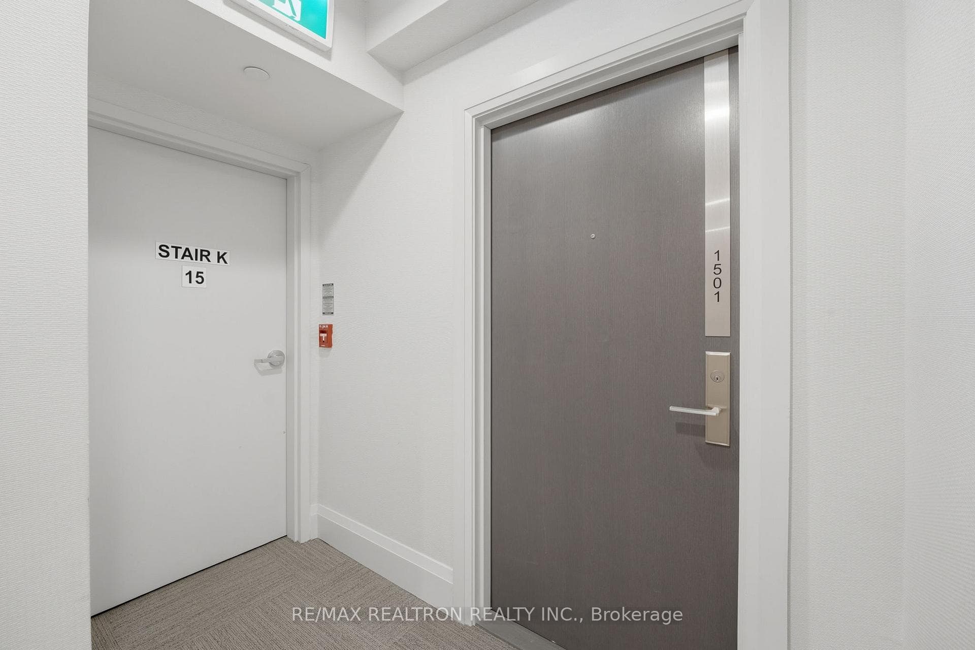 188 Cumberland Street Unit 1501 - Condo photo 6 of 17 in Annex / Yorkville / Summerhill, Ontario