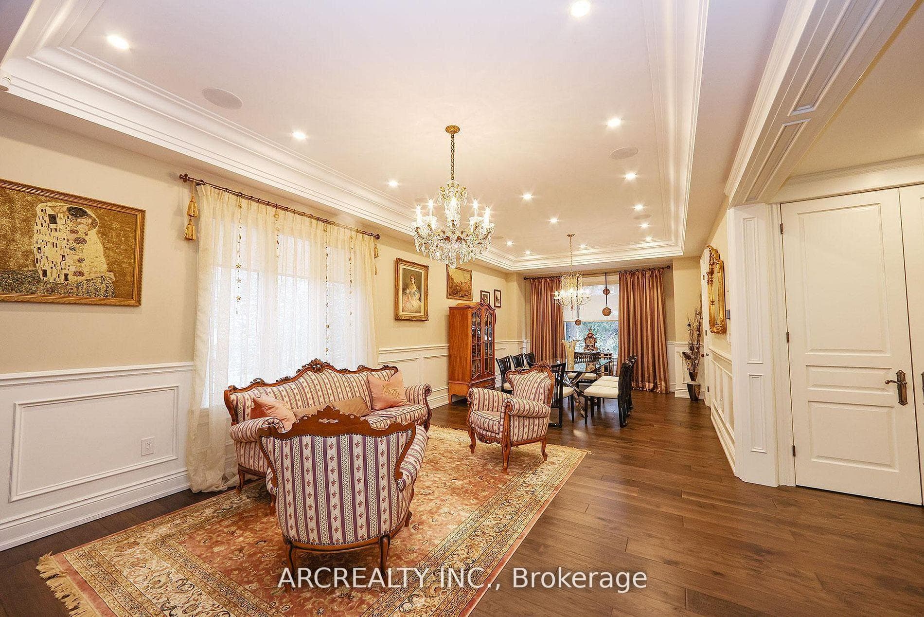 188 Alfred Avenue - Detached photo 5 of 49 in Willowdale / Newtonbrook, Ontario