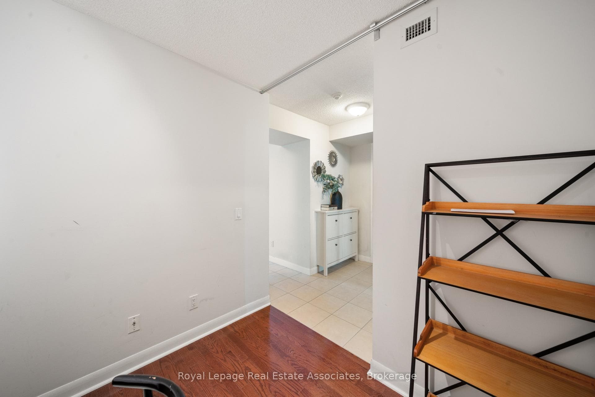 225 Sherway Gardens Road Unit 1601 - Condo photo 13 of 15 in Etobicoke (Islington / Rexdale), Ontario