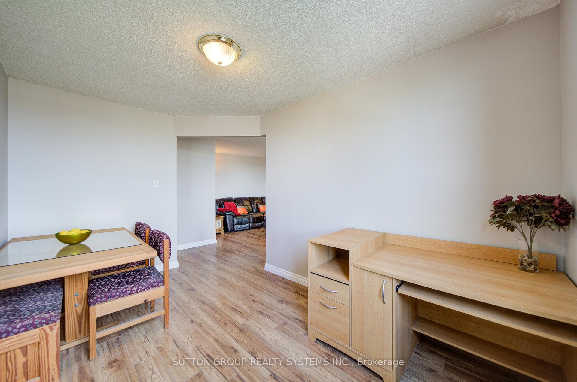 10 Muirhead Road Unit 806 - Condo photo 19 of 45 in Hillcrest Village / Bayview Village, Ontario